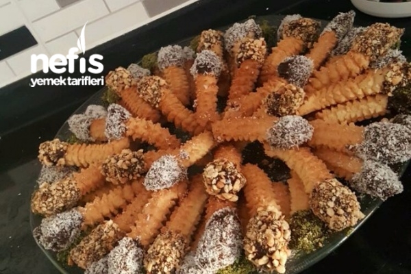 Tırtıl Kurabiye Soslu Nefis Yemek Tarifleri