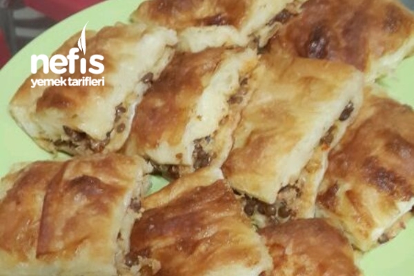 Siyah Mercimekli Börek