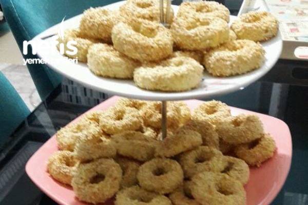 Susamlı Tuzlu Simit Kurabiye (Bayatlamayan) Nefis Yemek Tarifleri