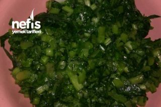 Turp Yaprağı Salatası (Haşlamadan) Tarifi