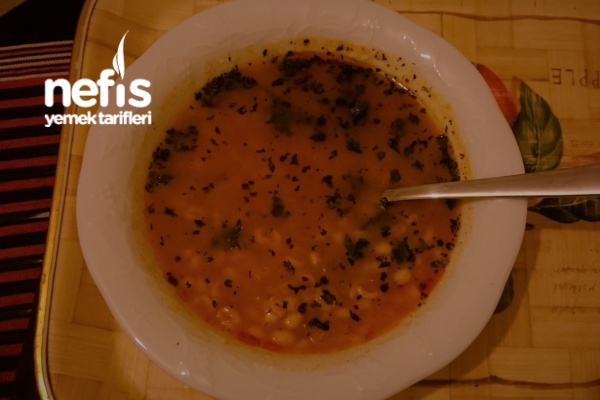 Bulgurlu Domates Çorbası