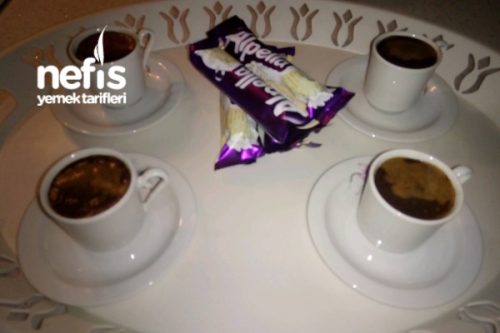 Çikolatalı Maden Sulu Türk Kahvesi Tarifi