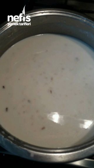 Minik Kofteli Tarhana Çorbası