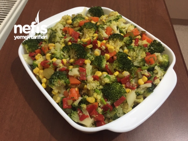 Nefis Brokoli Salatası (Bol vitaminli)