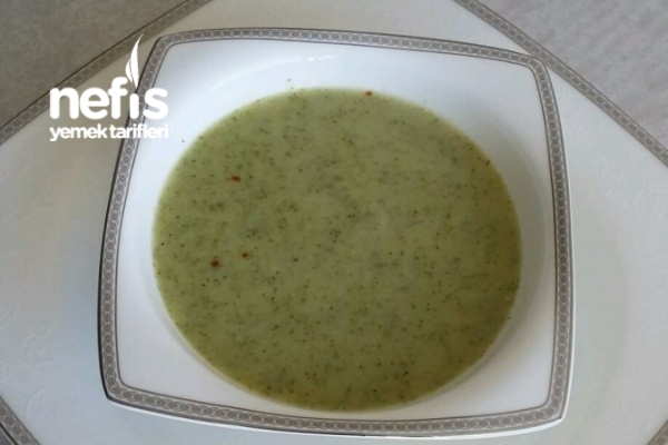 Kremalı Tadında Sütlü Brokoli Çorbası