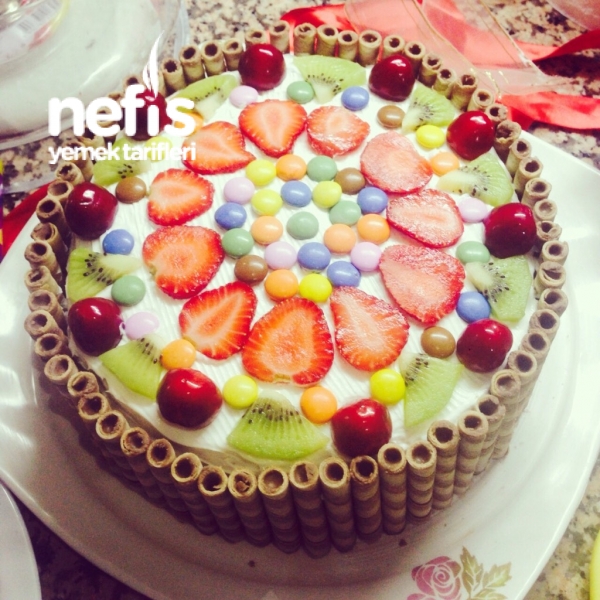 Rulo Katlı Pasta Nefis Yemek Tarifleri 2714437