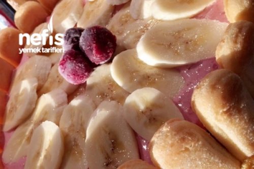 Çilekli Kedidilli Pasta Nefis Yemek Tarifleri Bükre Kös