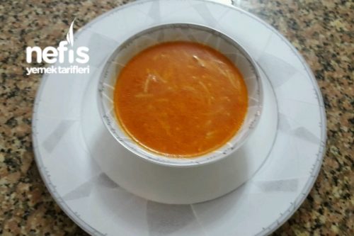 Tavuk Suyuna Domatesli Tel Şehriye Çorbası Tarifi Videosu Tavuk Suyuna Domatesli Tel Şehriye Çorbası Tarifi Videosu
