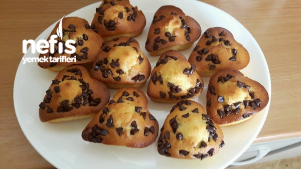 Kalp Şeklinde Damla Çikolatalı Muffinlerim