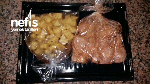 Fırın Poşetinde Nefis Piliç Baget + Küp Patates (Lezzetle Soslanmış)