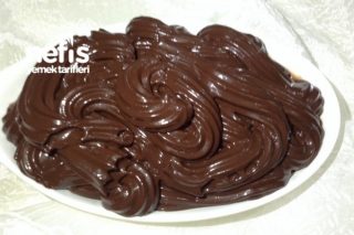 Çikolatalı Pasta Kreması ( Çok Kolay Ve Lezzetli) Tarifi