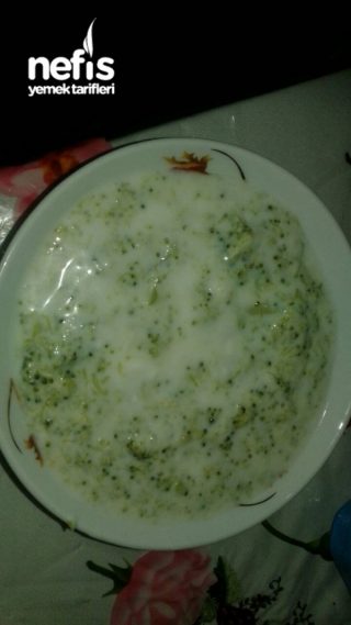 Brokoli Yoğurtalması (mmm Çok Lezzetli)