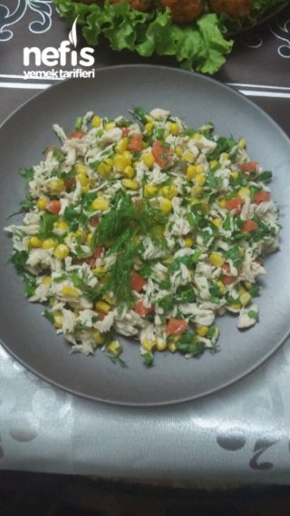 Tavuk Salatası