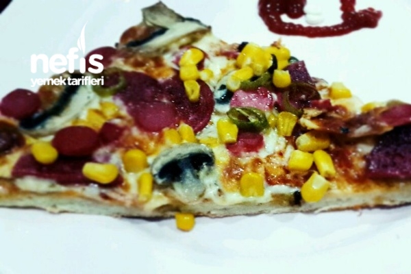 Bol Malzemeli Pizza Nefis Yemek Tarifleri 2805063
