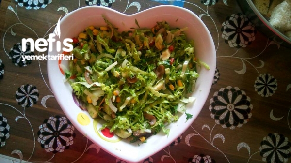 Mantarlı Avokado Salatası