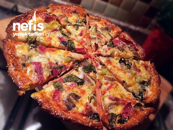 Şefinden Pizza Tarifi (İtalyan Hamur) Nefis Yemek Tarifleri