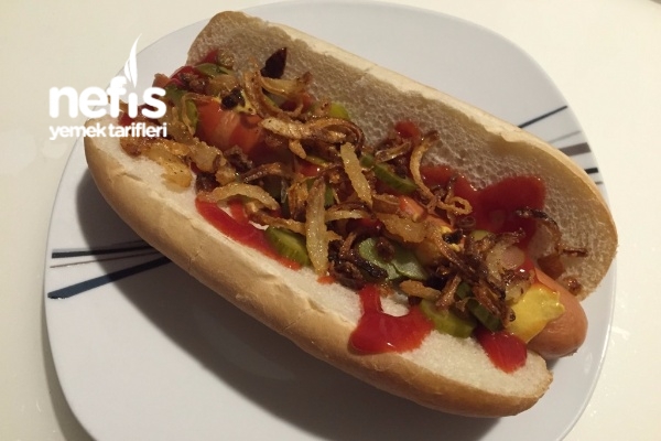 Hotdog (Sosisli Sandviç)