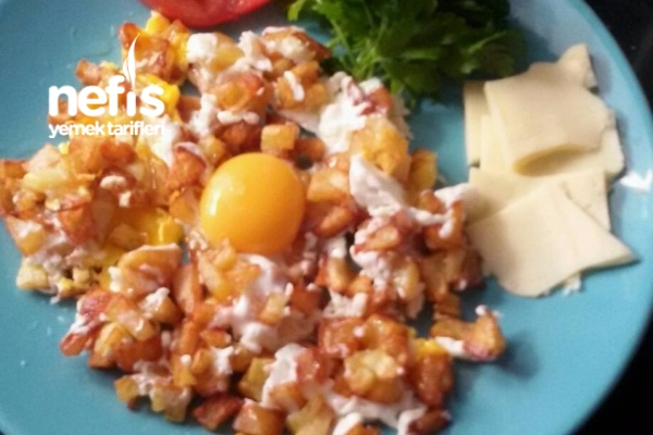 Kahvaltıda Yumurtalı Patates