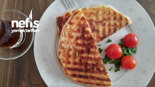 Kaşarlı Kavurmalı Bazlama Tost