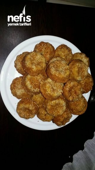Muffin Kalıbında Nefis Havuçlu Fındıklı Kek