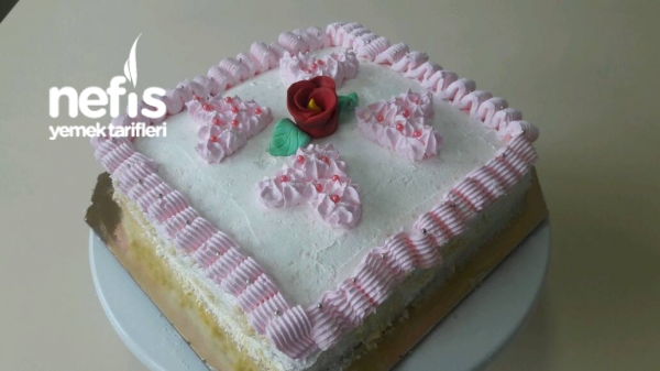 Kremalı Yaş Pasta Nefis Yemek Tarifleri mutfakcandır