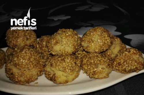 Susamlı Küçük Kurabiye (Tuzlu) Nefis Yemek Tarifleri