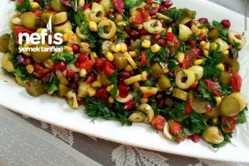 KREP PASTA VE BİBERLİ YEŞİL ZEYTİN SALATASI Enfes Yemek Tarifleri KREP PASTA VE BİBERLİ YEŞİL ZEYTİN SALATASI Enfes Yemek Tarifleri