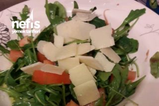 Parmesan Peynirli Roka Salatası Tarifi