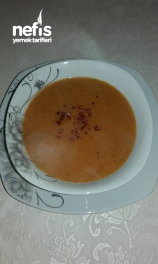 Kırmızı Mercimek Çorbası