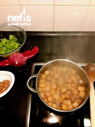 3. Gamja-jorim, Soyalı Patates Kavurması – Kore Mutfağı