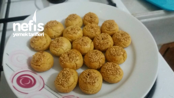 Ağızda Dağılan Minik Tuzlu Kurabiye Nefis Yemek Tarifleri