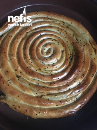 El Açması Ispanaklı Peynirli Börek