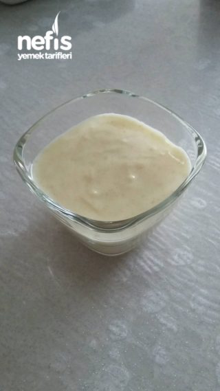 Bebeklere Et Suyuna Yoğurt Çorbası