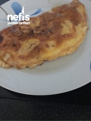 Cok Güzel Kasarli Sosisli Omlet