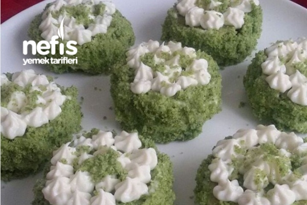 Ispanaklı Minik Pasta Nefis Yemek Tarifleri