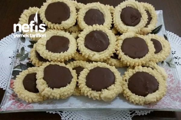 Nefis İçi Dolgulu Tırtıl Kurabiye (Tam Ölçülü) Nefis Yemek Tarifleri
