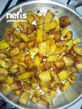 Kahvaltıya Salçalı Patates (pratik)