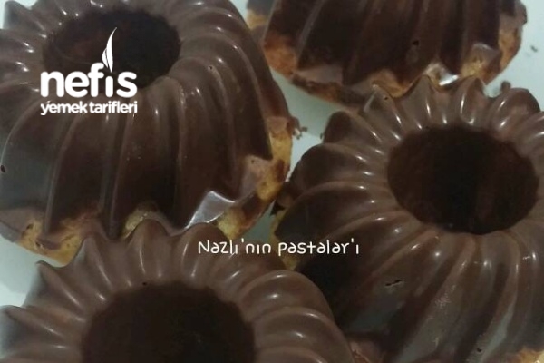 Çikolata Kaplı Mini Kekler