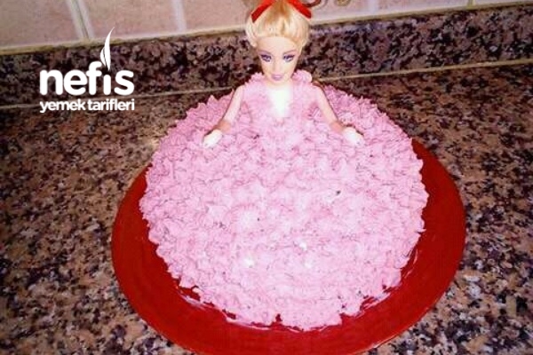 Barbieli Yaş Pasta Nefis Yemek Tarifleri
