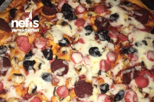 Bol Malzemeli Yumuşak Pizza Tarifi Nefis Yemek Tarifleri
