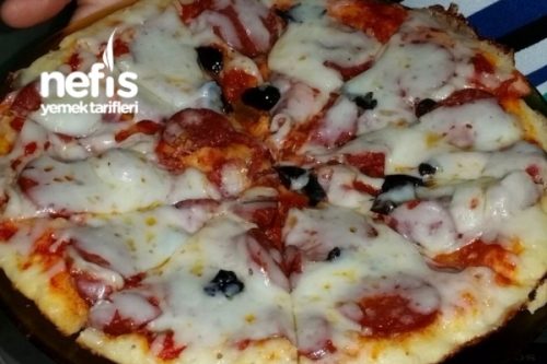 Tavada Lezzetli Kolay Pizza Tarifi