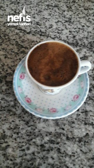 Püf Noktalariyla Aşırı Köpüklü Türk Kahvesi