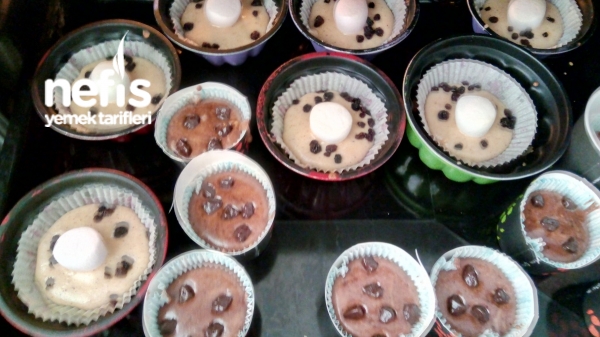 Marshmelovlu Tarçınlı Kuş Üzümlü Kup Kek Nefis Yemek Tarifleri