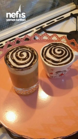 Lattee(Çikolata Dekorlu)