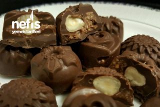 Nugatlı Fındıklı İkramlık Çikolatalar Tarifi
