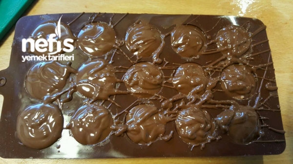 Nugatlı Fındıklı İkramlık Çikolatalar