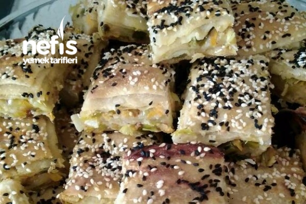 El Açması Pırasali Börek