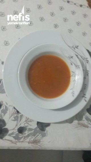 Kıymalı Tarhana Çorbası