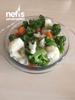 Brokoli Karnabahar Havuç Salatası