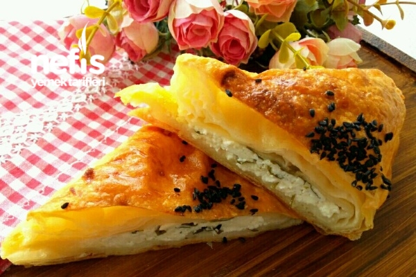 Kolay Üçgen Börek